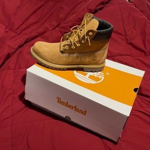 Size 9 1/2 women, Timberland premium 6 inch waterproof boots,new, never worn